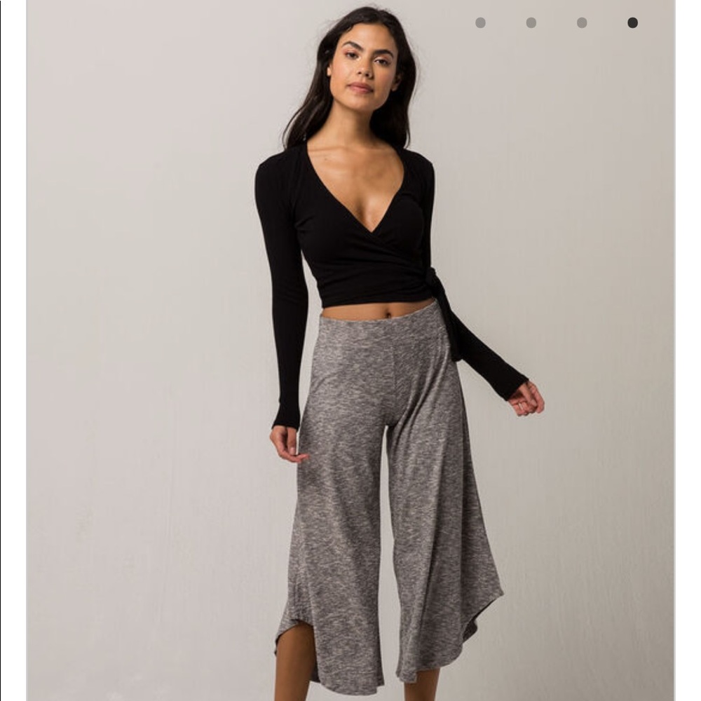 Ivy & Main Marley Knit Culotte Pants